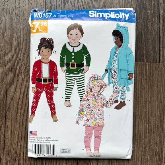 UNCUT Simplicity 0157 Sewing Pattern Toddler 18-24 Mos to 4T Robe Pajama Set - Picture 1 of 2